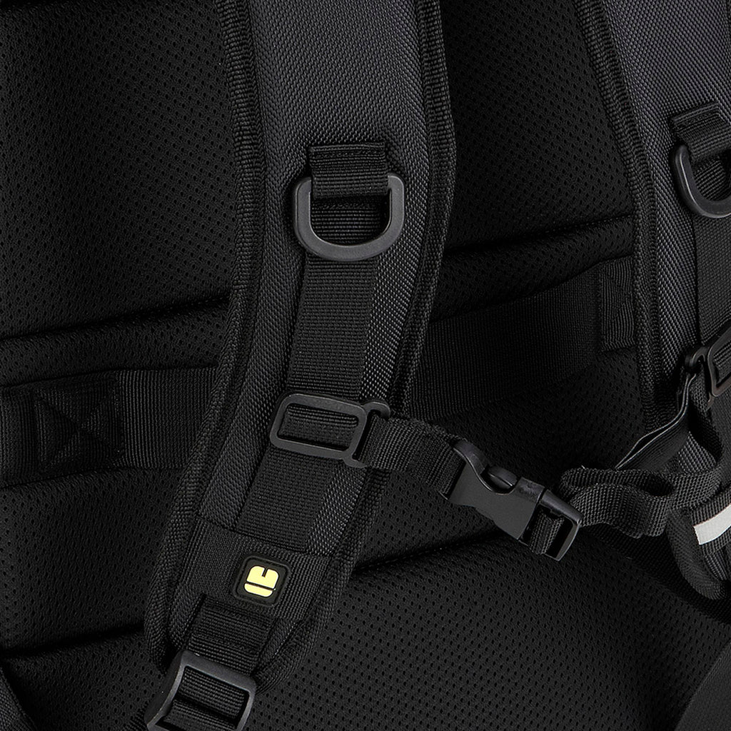 Mochila material reciclado 3 compartimentos Gabol Panther en color negro, imagen 6