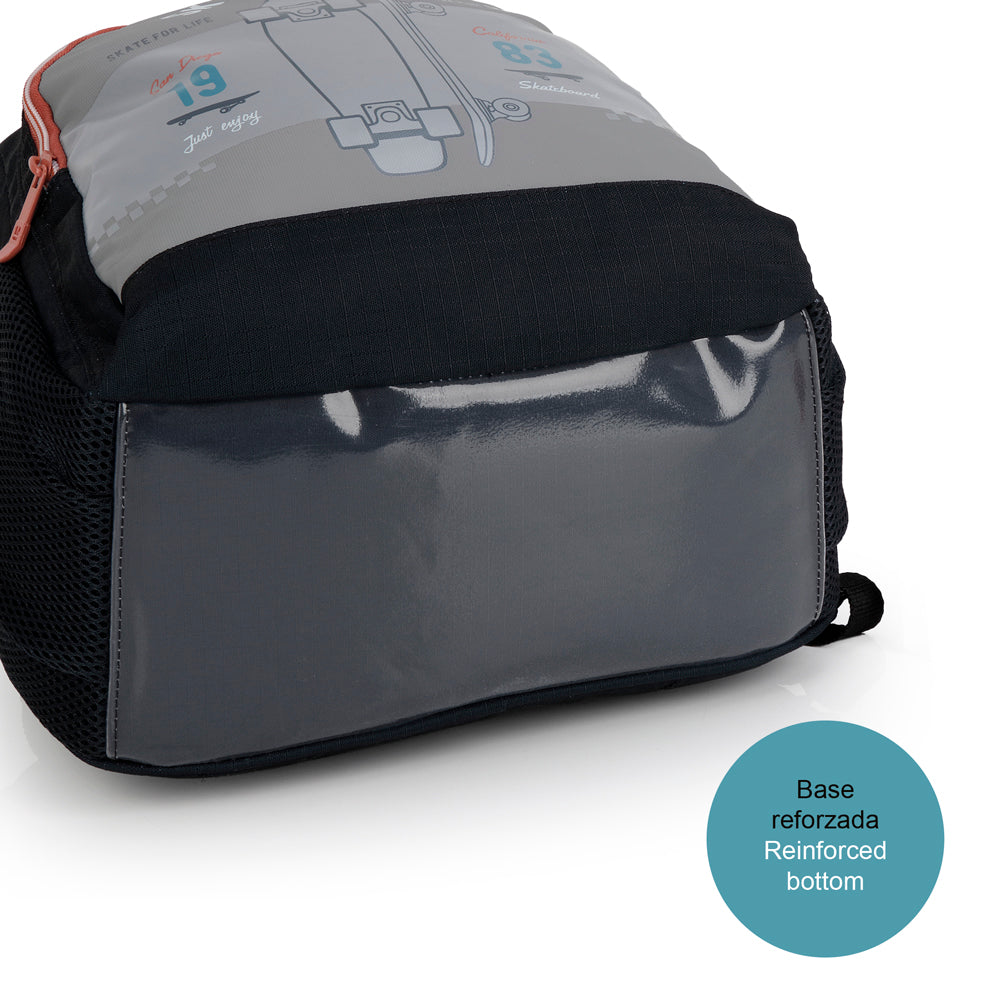 Mochila pequeña con acople a carro Gabol Trick en color gris, imagen 6