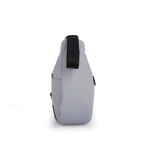 Bolso media luna Gabol Leire en color gris, imagen 2